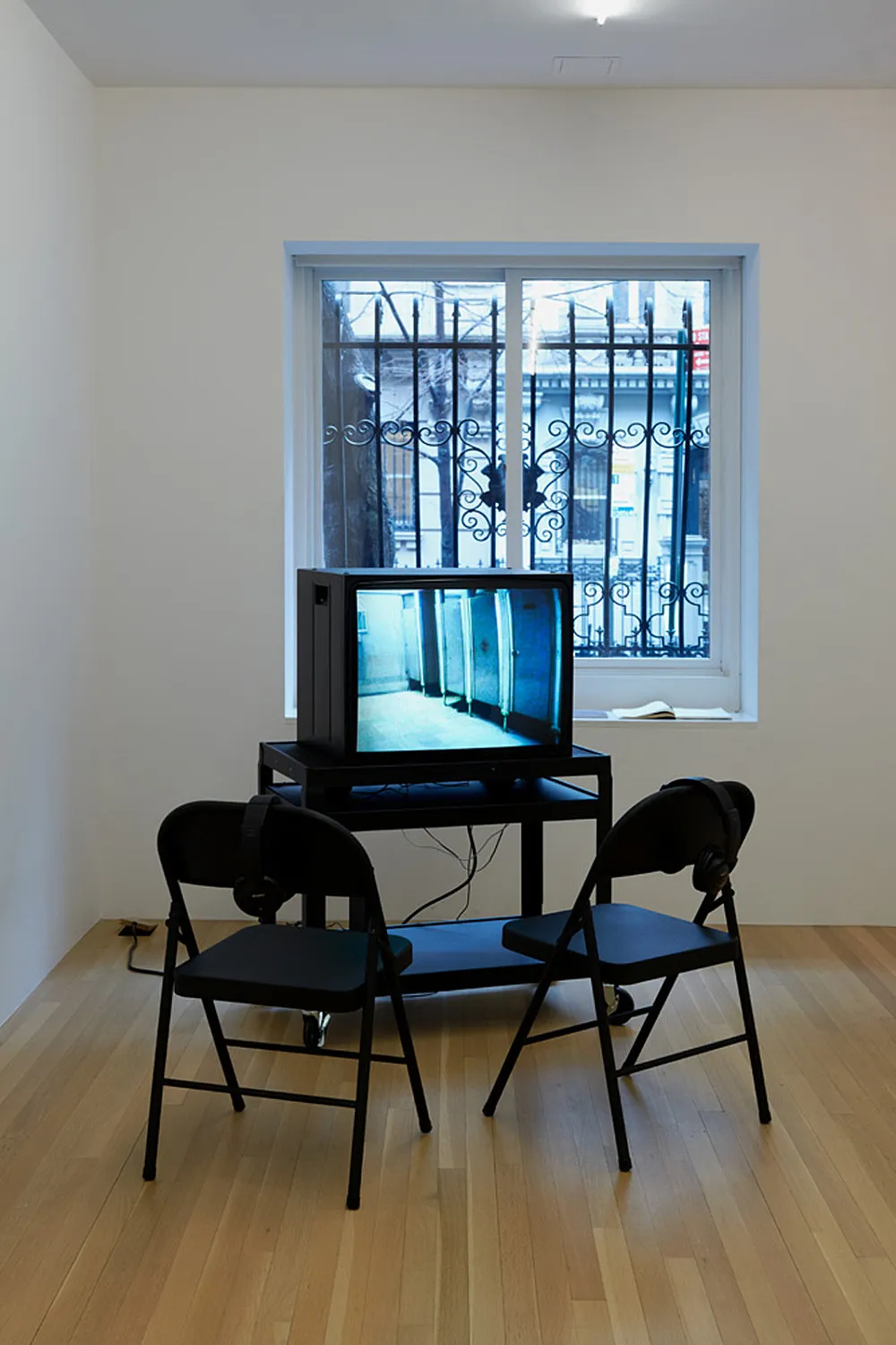 1943 — Moyra Davey — Exhibitions — Galerie Buchholz — Image 05