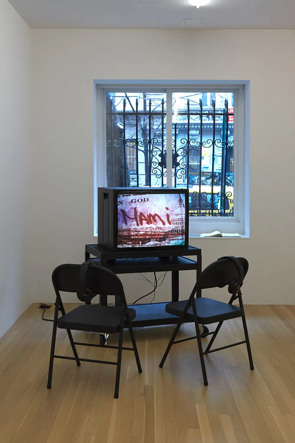 1943 — Moyra Davey — Exhibitions — Galerie Buchholz — Image 06