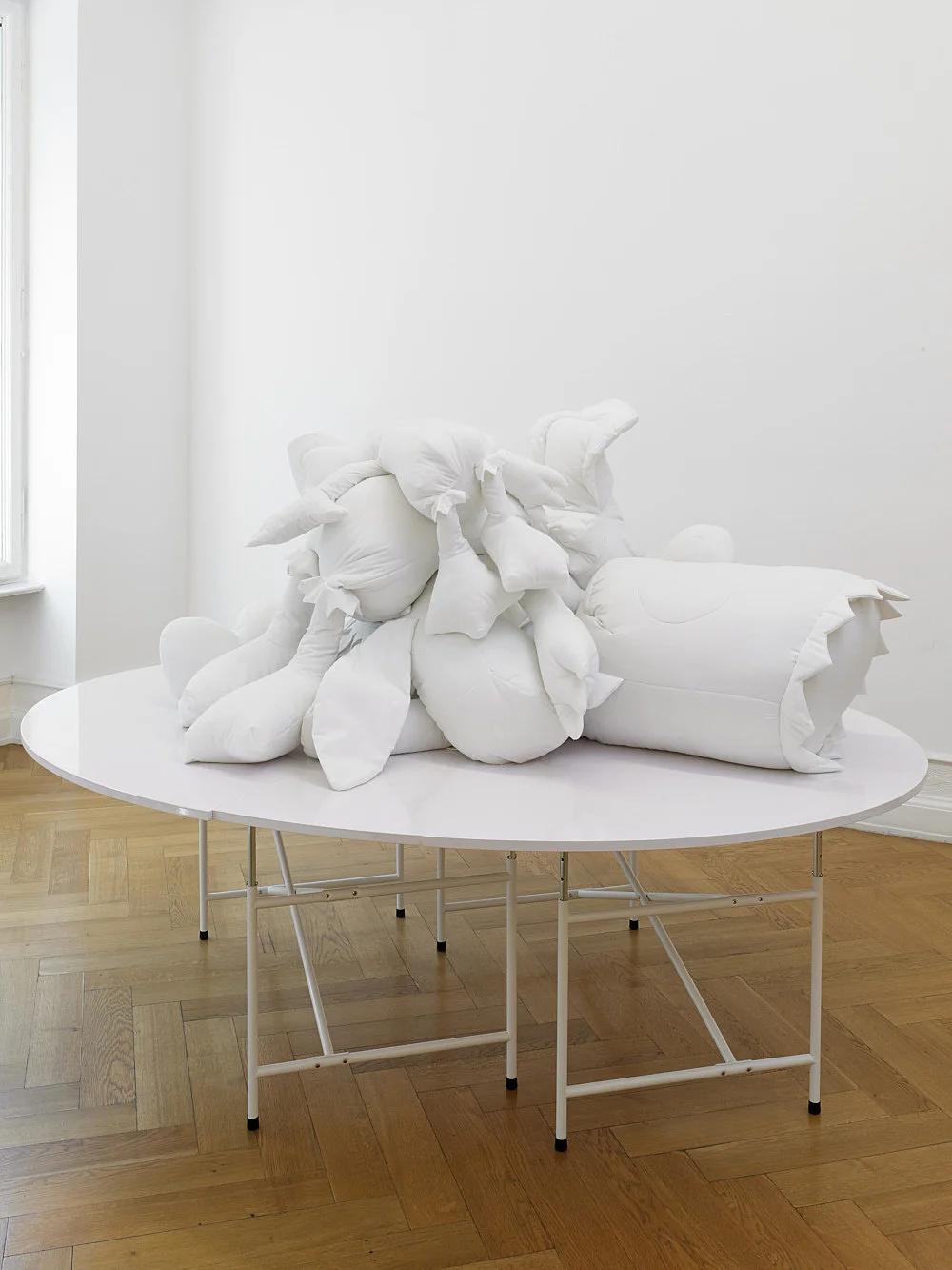 GRANDVILLE AND THE DECISION AT GRANDVILLE — Cosima von Bonin — Exhibitions — Galerie Buchholz — Image 13