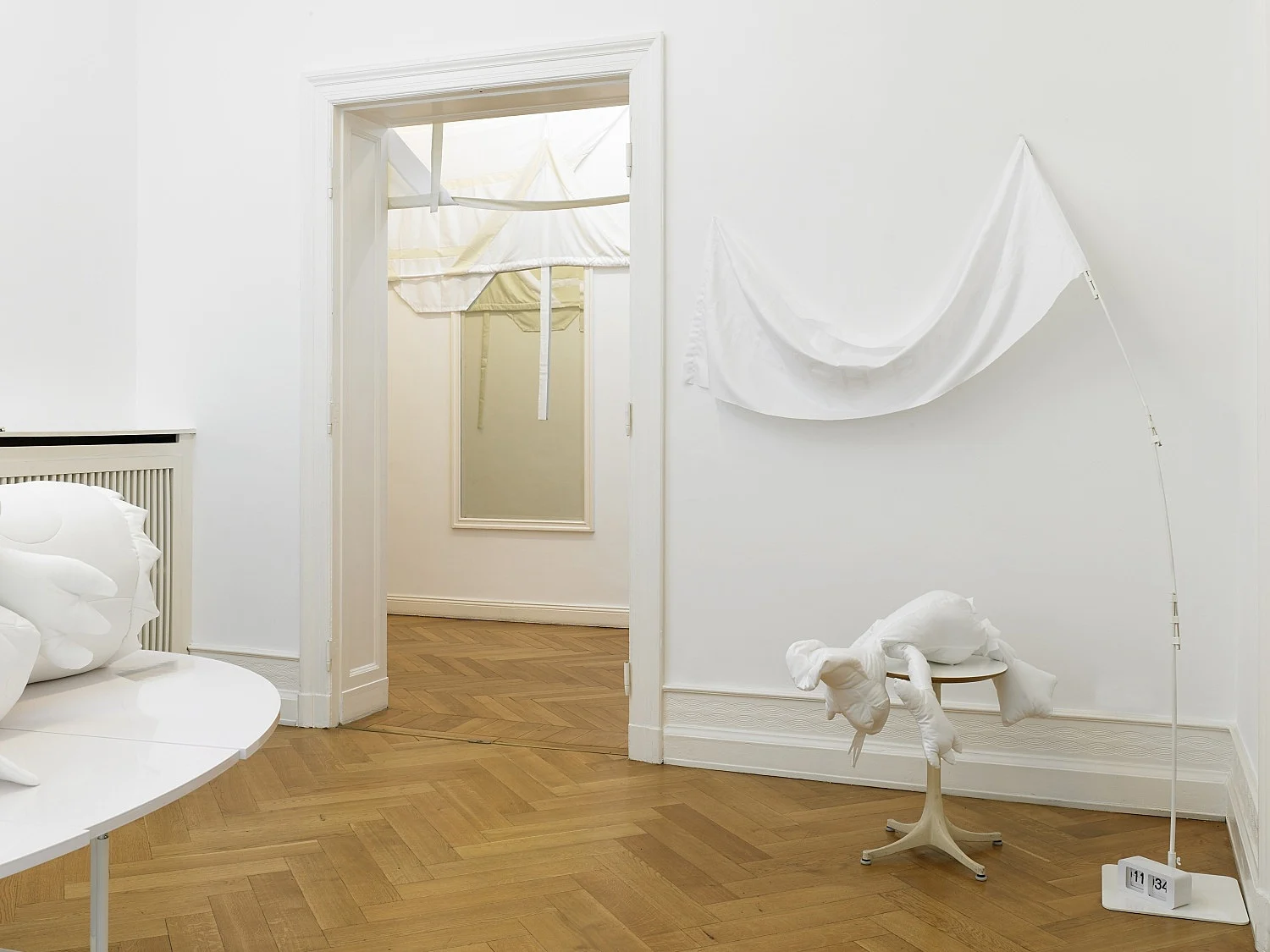 GRANDVILLE AND THE DECISION AT GRANDVILLE — Cosima von Bonin — Exhibitions — Galerie Buchholz — Image 14