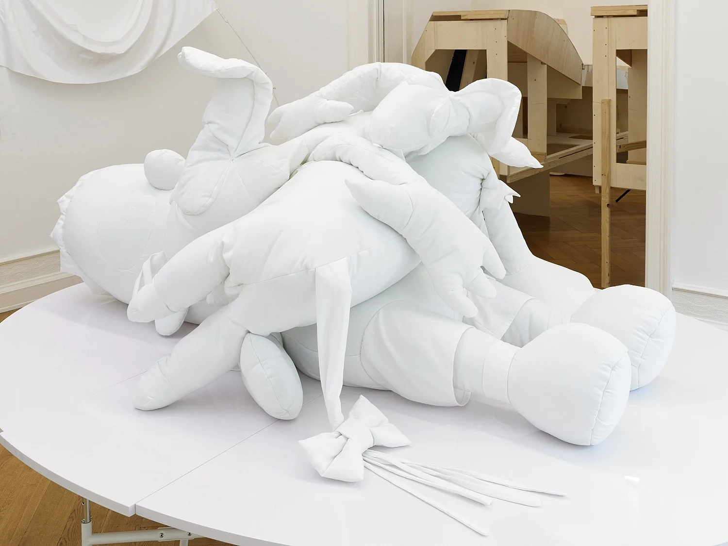 GRANDVILLE AND THE DECISION AT GRANDVILLE — Cosima von Bonin — Exhibitions — Galerie Buchholz — Image 16