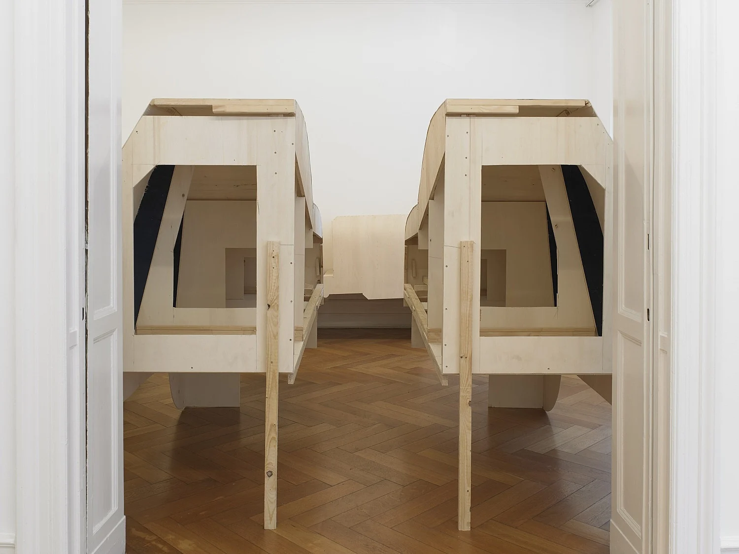 GRANDVILLE AND THE DECISION AT GRANDVILLE — Cosima von Bonin — Exhibitions — Galerie Buchholz — Image 18