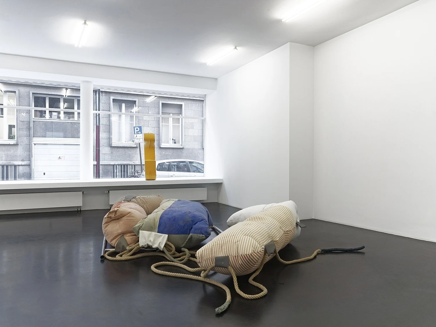 Fluffing the Pillows — Nairy Baghramian — Exhibitions — Galerie Buchholz — Image 21