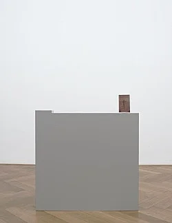 Pedestals, Bias-cut, Robert Macaire, Chronochromes — Cheyney Thompson — Exhibitions — Galerie Buchholz — Image 56