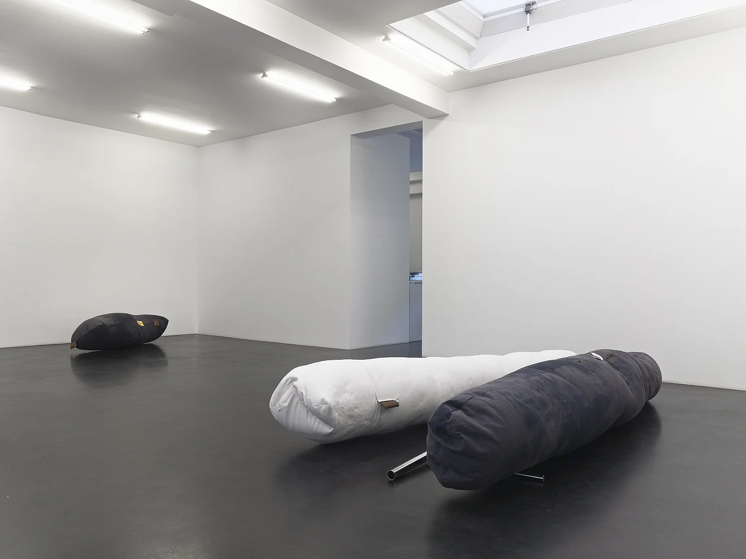 8220FluffingthePillows8221 — Nairy Baghramian — Exhibitions — Galerie Buchholz — Image 30