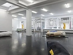 Fluffing the Pillows — Nairy Baghramian — Exhibitions — Galerie Buchholz — Image 60