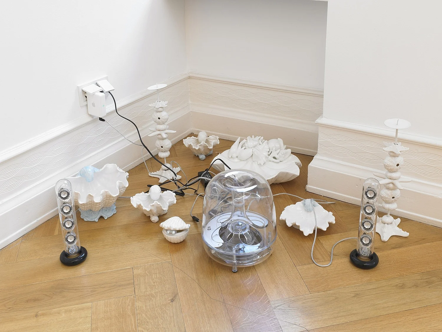 GRANDVILLE AND THE DECISION AT GRANDVILLE — Cosima von Bonin — Exhibitions — Galerie Buchholz — Image 12