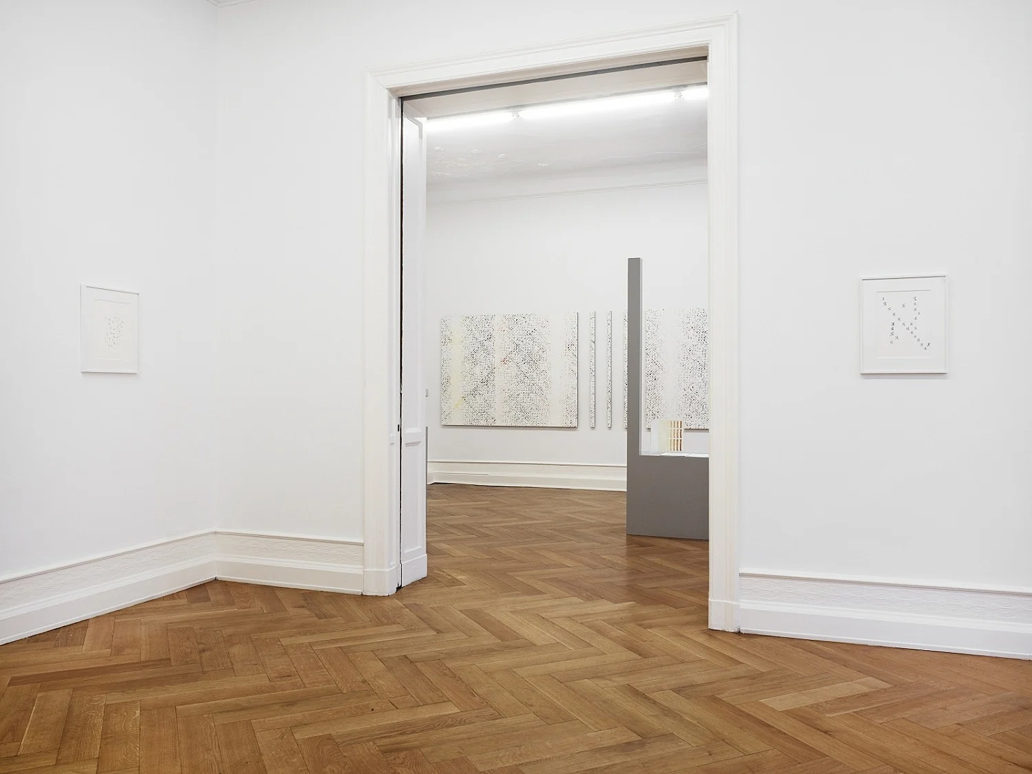 Pedestals, Bias-cut, Robert Macaire, Chronochromes — Cheyney Thompson — Exhibitions — Galerie Buchholz — Image 08