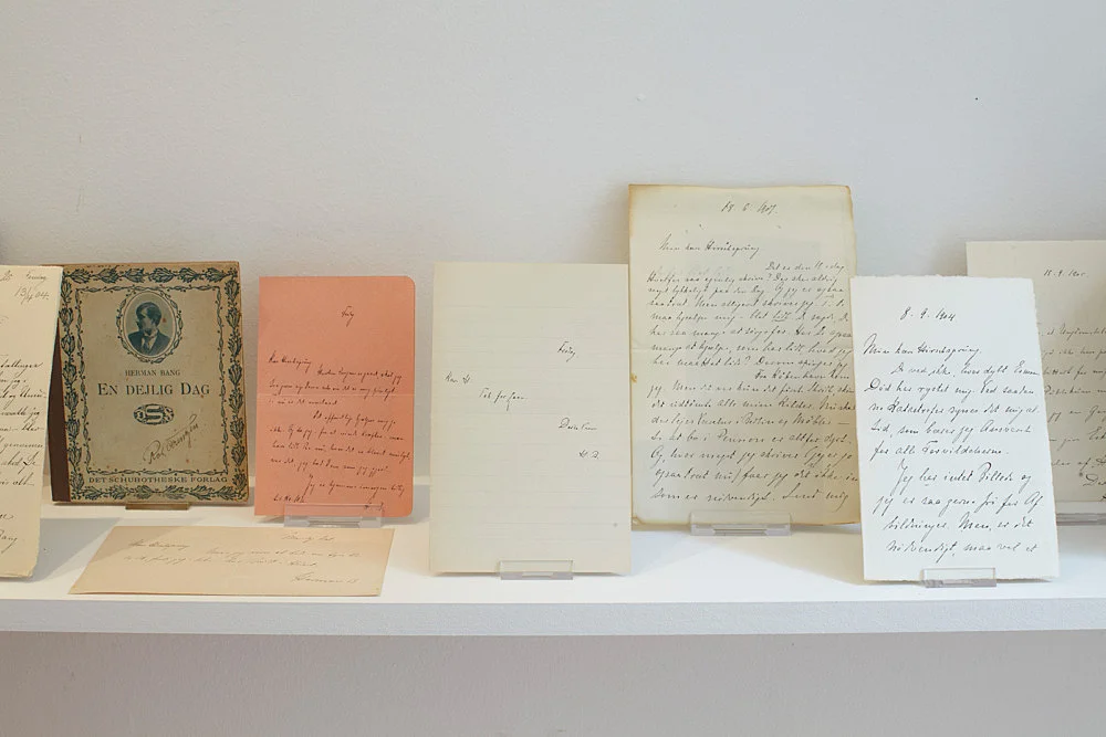zusammengestellt von Henrik Olesen amp Daniel Buchholz — Bücher, Manuskripte und Briefe von Herman Bang 1857-1912 — Exhibitions — Galerie Buchholz — Image 00