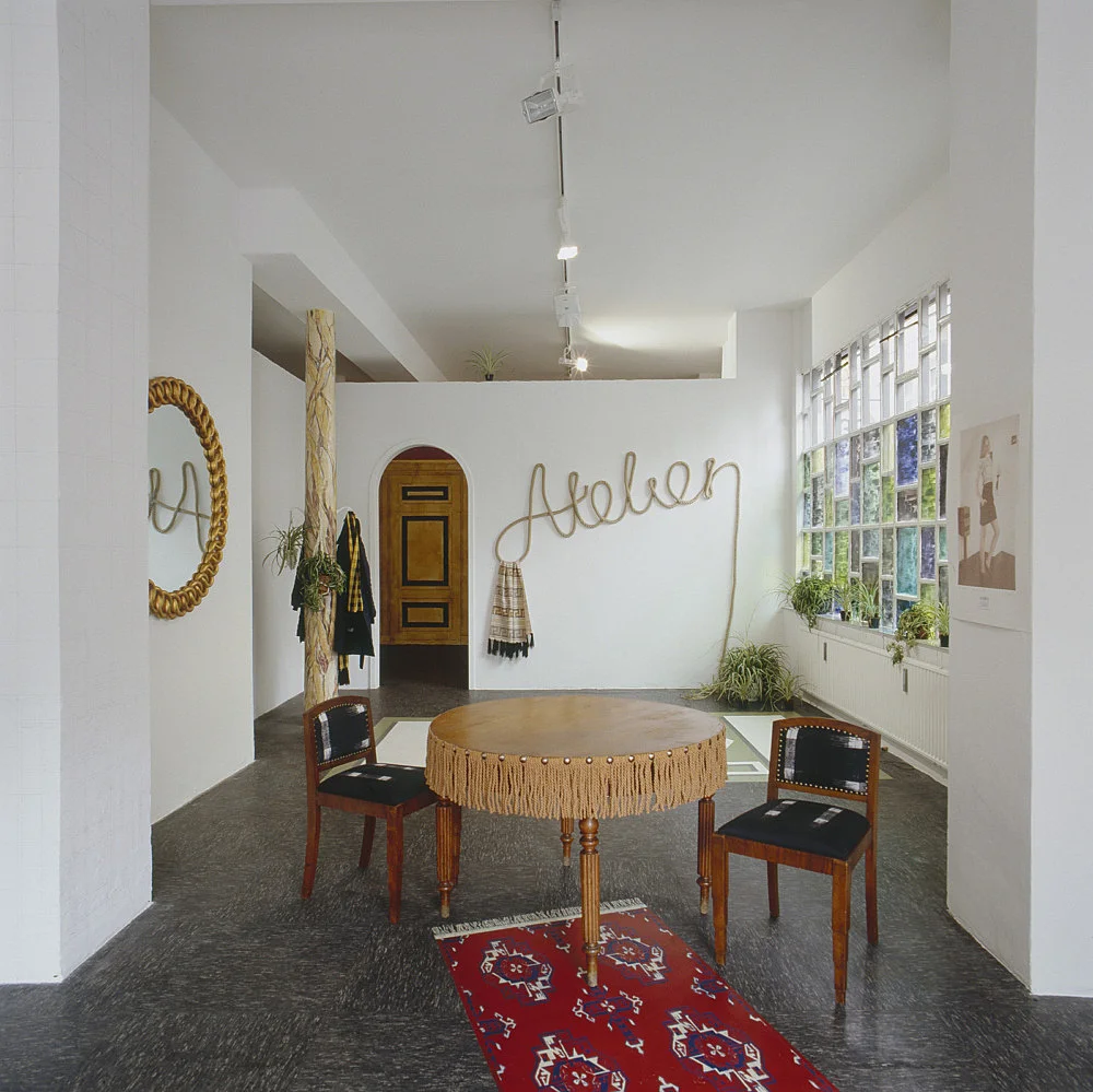 McKenzie Atelier 2007 — Atelier Beca Lipscombe Lucy McKenzie Bernie Reid — Exhibitions — Galerie Buchholz — Image 00