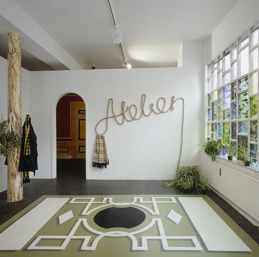 McKenzie Atelier 2007 — Atelier Beca Lipscombe Lucy McKenzie Bernie Reid — Exhibitions — Galerie Buchholz — Image 00