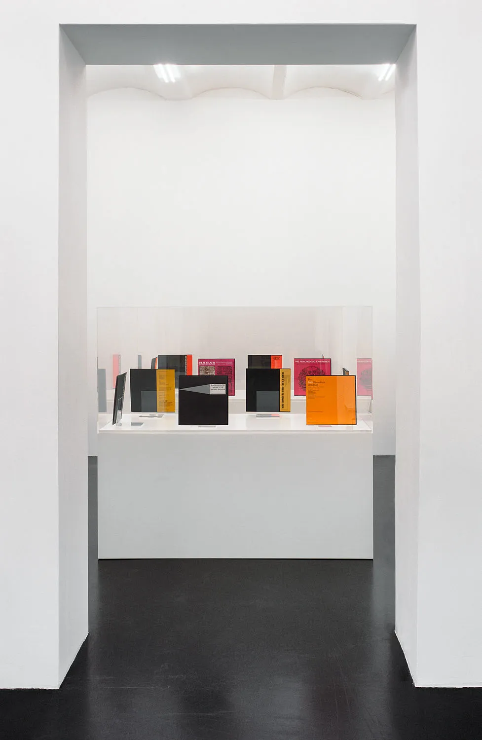 Version — Mathias Poledna — Exhibitions — Galerie Buchholz — Image 11