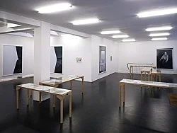 paper drop — Wolfgang Tillmans — Exhibitions — Galerie Buchholz — Image 39