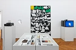 Pictures, Before and After An Exhibition for Douglas Crimp — Daniel Buren, Charles James, Antonio Lopez, Agnes Martin, Joseph Cornell, Robert Smithson, The Cockettes, Jack Smith,... — Exhibitions — Galerie Buchholz — Image 154