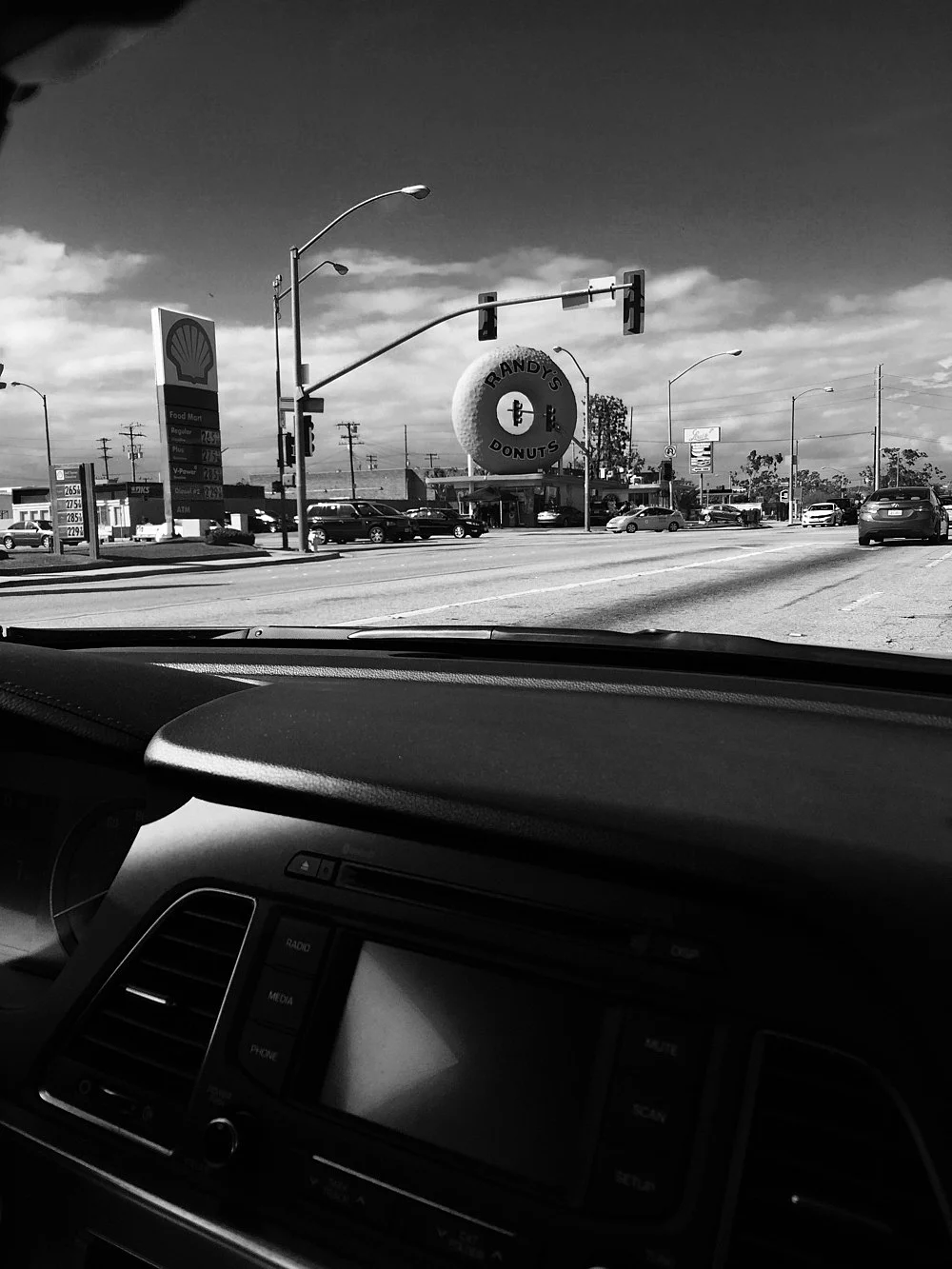 Divine Transportation — Lutz Bacher — Exhibitions — Galerie Buchholz — Image 05