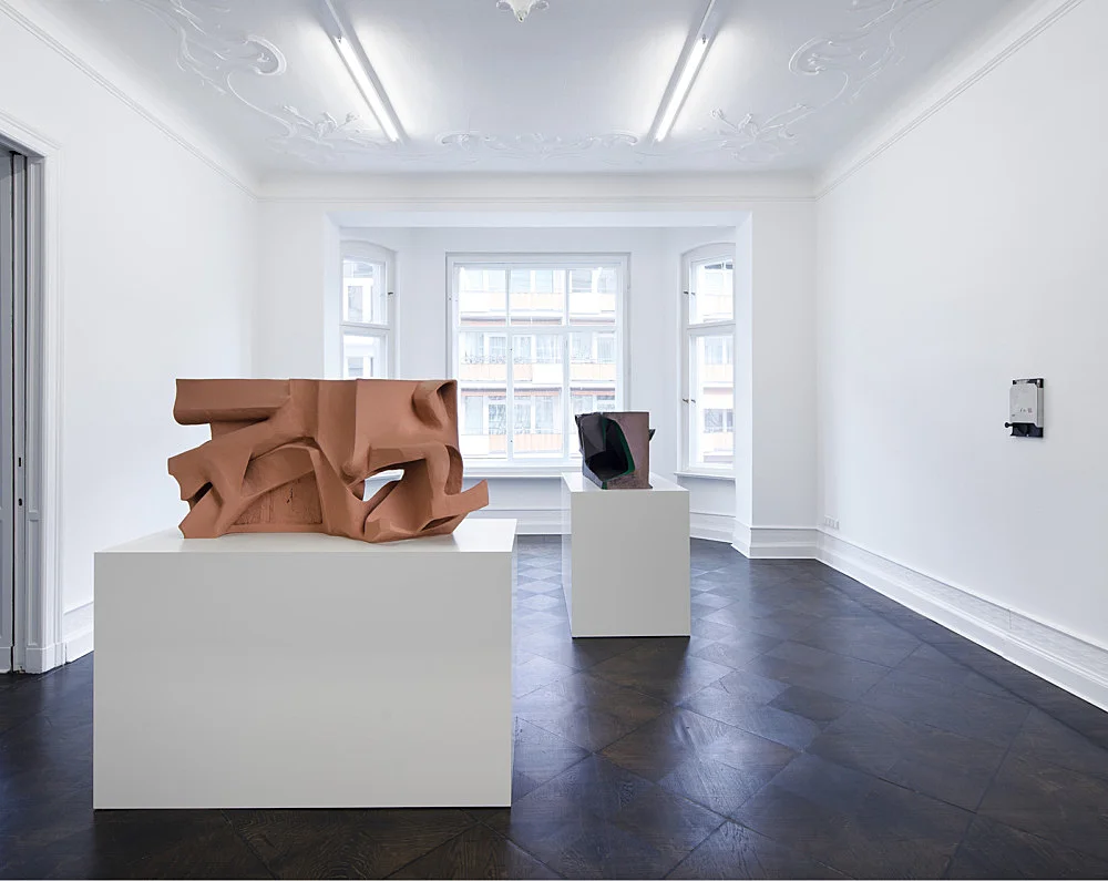 ampJackGoldsteinHervGuibert — Tomma AbtsLutz BacherTrisha DonnellyVincent FecteauMark Leckey — Exhibitions — Galerie Buchholz — Image 00