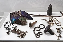 Forschungen an den Rändern der Schrift — Michael Oppitz — Exhibitions — Galerie Buchholz — Image 110