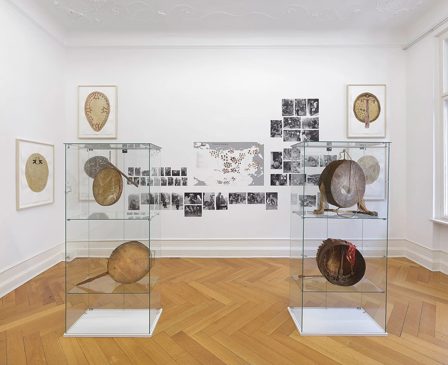 Forschungen an den Rändern der Schrift — Michael Oppitz — Exhibitions — Galerie Buchholz — Image 57