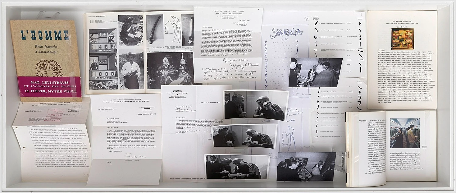 Forschungen an den Rändern der Schrift — Michael Oppitz — Exhibitions — Galerie Buchholz — Image 80