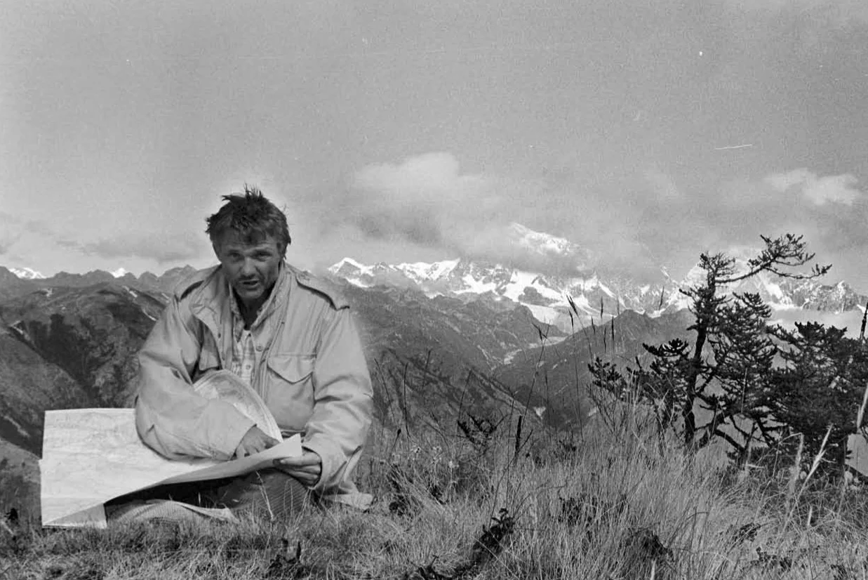 Forschungen an den Rändern der Schrift — Michael Oppitz — Exhibitions — Galerie Buchholz — Image 01