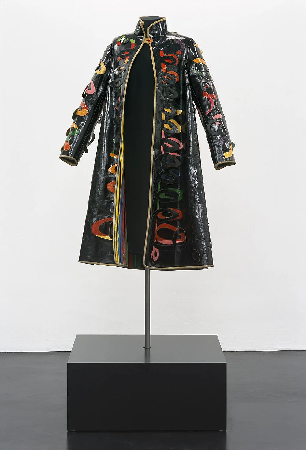 Birds in a Park an exhibition by Willem de Rooij — Fong-Leng Keren Cytter Isa Genzken — Exhibitions — Galerie Buchholz — Image 13