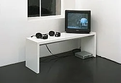 Teil 1 Müllberg — Tomma Abts Abel Auer Henning Bohl Bonnie Camplin Bjorn Copeland Enrico David Vincent Fecteau Isa Genzken Julian Göthe... — Exhibitions — Galerie Buchholz — Image 21