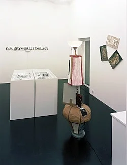 Teil 2 Quodlibet — Thomas Eggerer Cerith Wyn Evans Michael Fullerton Richard Hawkins Anette Kelm David Lieske Lucy McKenzie Henrik Olesen... — Exhibitions — Galerie Buchholz — Image 22