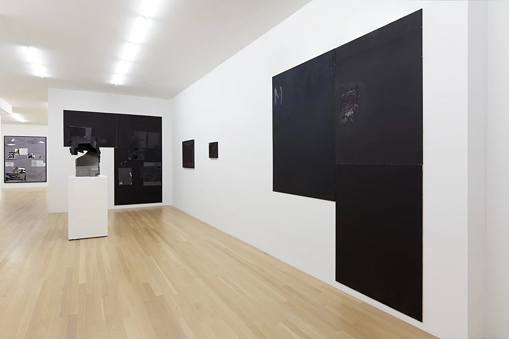 Hölle — Lutz Bacher Caleb Considine Vincent Fecteau Rainald Goetz Sergej Jensen Jutta Koether Michael Krebber Monica Majoli... — Exhibitions — Galerie Buchholz — Image 00