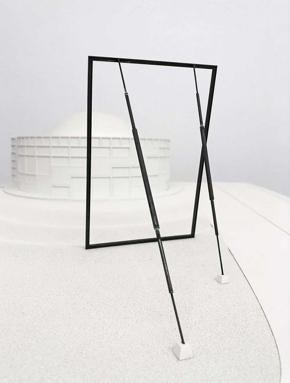 Außenprojekte — Isa Genzken — Exhibitions — Galerie Buchholz — Image 00