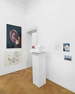 Außenprojekte — Isa Genzken — Exhibitions — Galerie Buchholz — Image 152