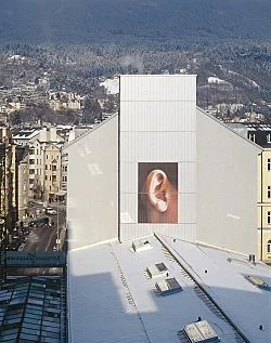 Außenprojekte — Isa Genzken — Exhibitions — Galerie Buchholz — Image 156