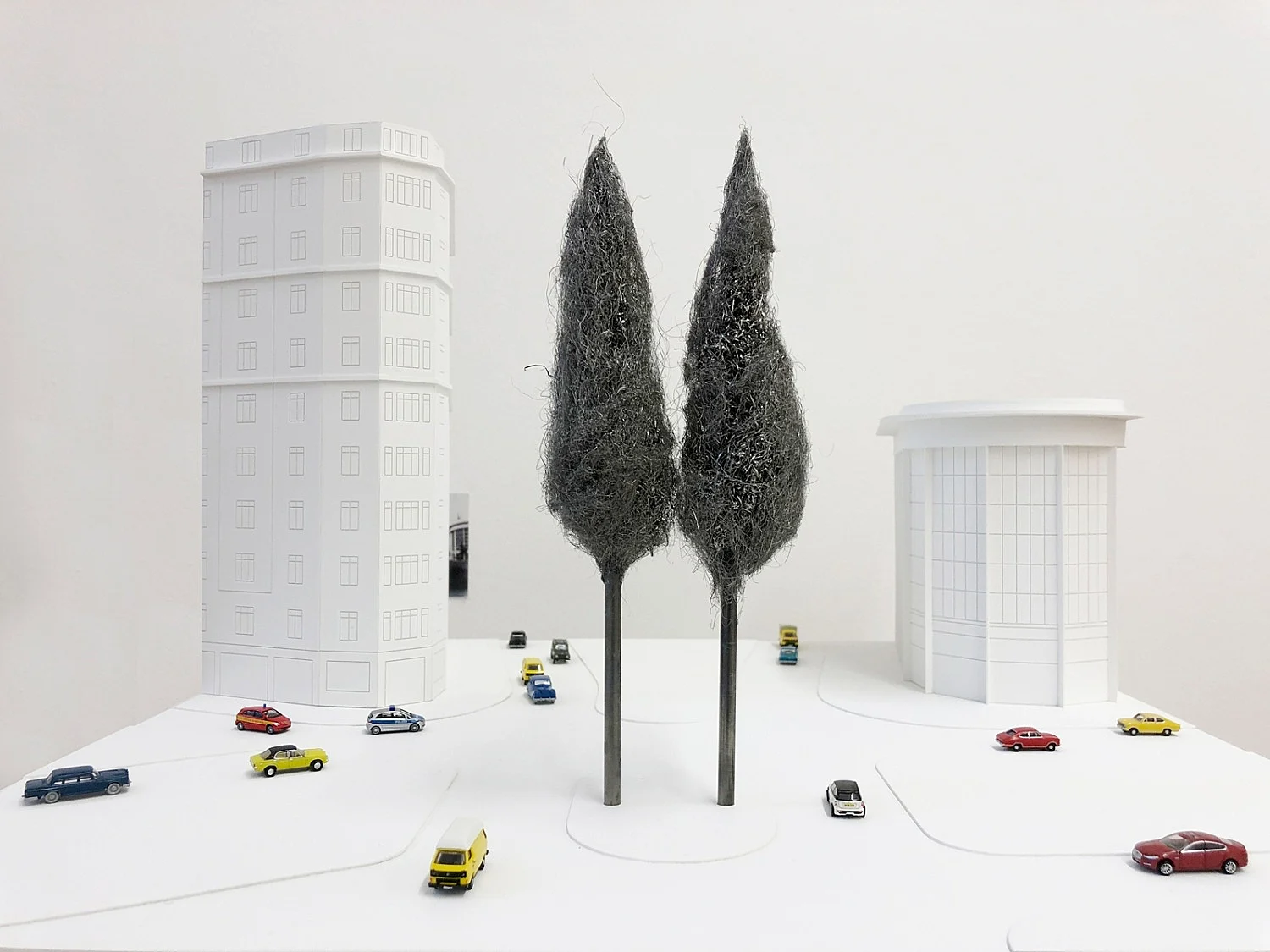 Außenprojekte — Isa Genzken — Exhibitions — Galerie Buchholz — Image 78