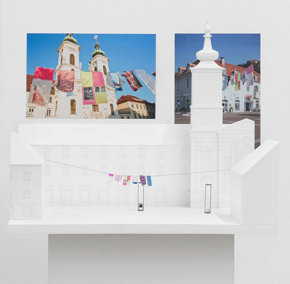 Außenprojekte — Isa Genzken — Exhibitions — Galerie Buchholz — Image 00
