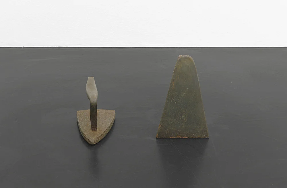 group show Lawler, Quaytman, Rowland - Köln 2020 — Louise Lawler R H Quaytman Cameron Rowland — Exhibitions — Galerie Buchholz — Image 00