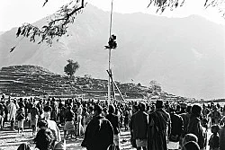 Singers of Ten Thousand Lines — Michael Oppitz — Exhibitions — Galerie Buchholz — Image 68