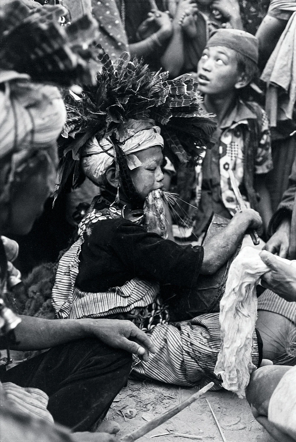 Singers of Ten Thousand Lines — Michael Oppitz — Exhibitions — Galerie Buchholz — Image 36