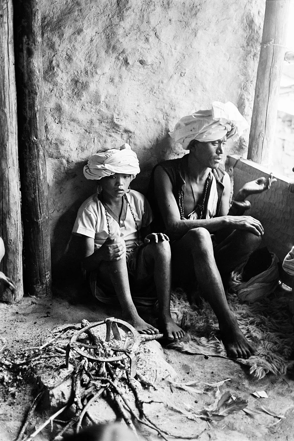 Singers of Ten Thousand Lines — Michael Oppitz — Exhibitions — Galerie Buchholz — Image 35