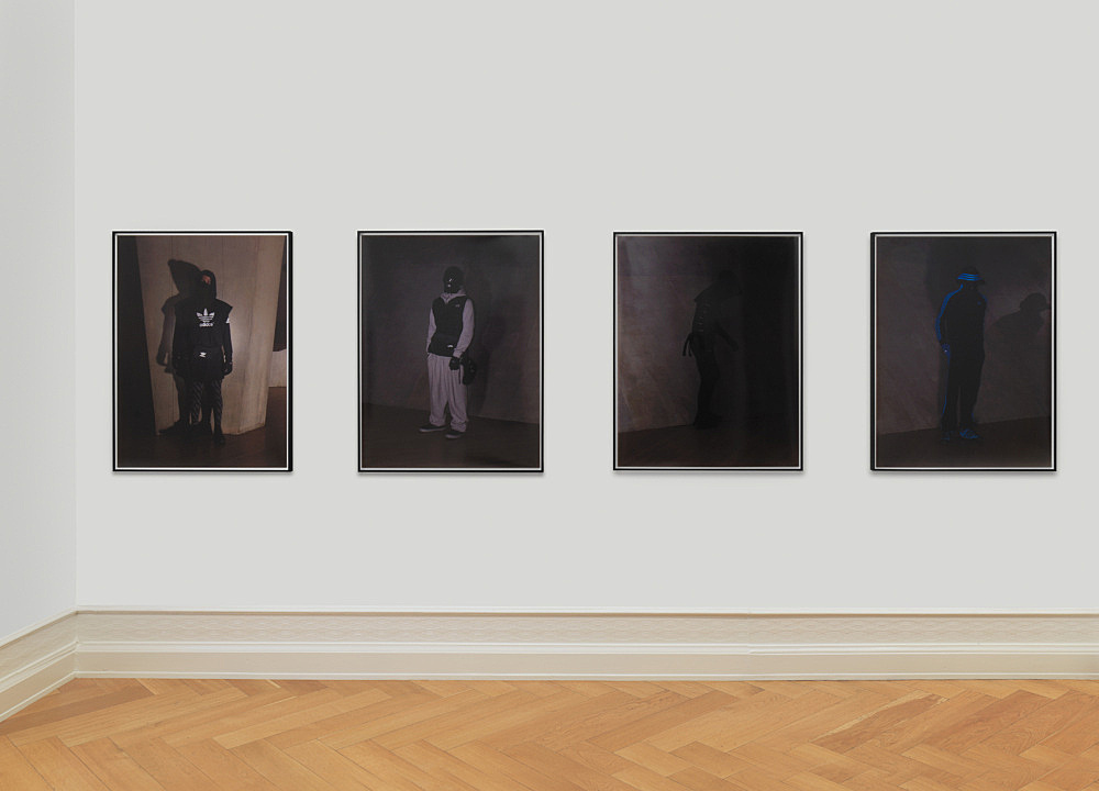 Johnny Dufort / Mark Leckey – Untitled, 2019/2021 c-print, 5 parts 100 x 75 cm detail installation view Galerie Buchholz, Berlin 2021