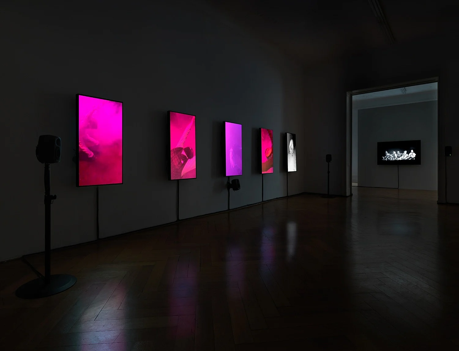 O MAGIC POWER OF BLEAKNESS — Mark Leckey — Exhibitions — Galerie Buchholz — Image 07