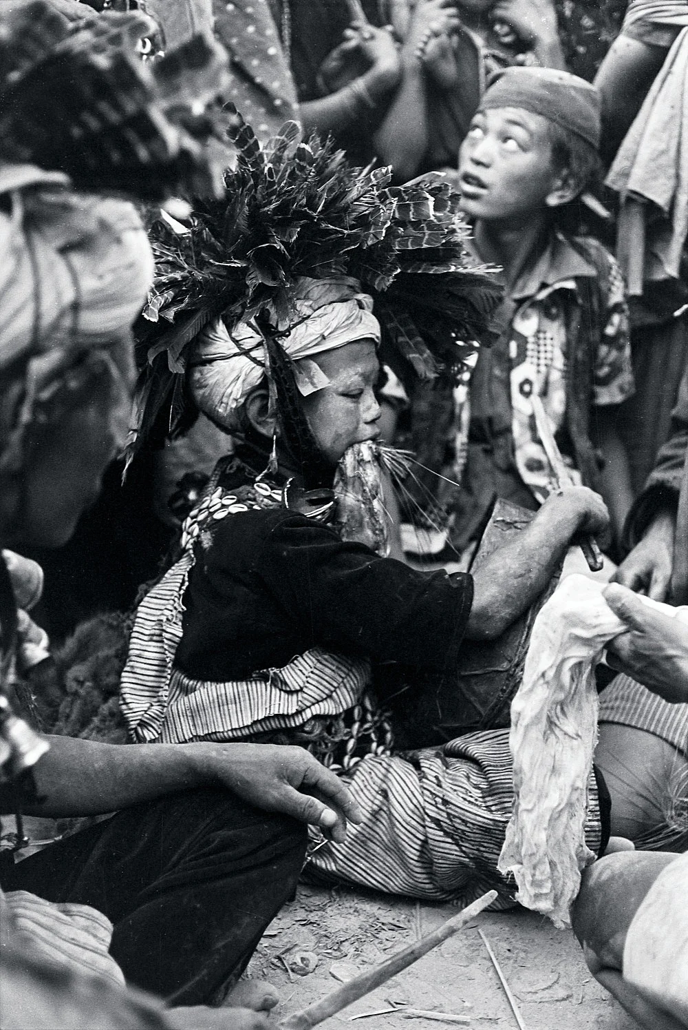 Singers of Ten Thousand Lines — Michael Oppitz — Exhibitions — Galerie Buchholz — Image 35