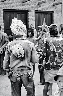 Singers of Ten Thousand Lines — Michael Oppitz — Exhibitions — Galerie Buchholz — Image 96