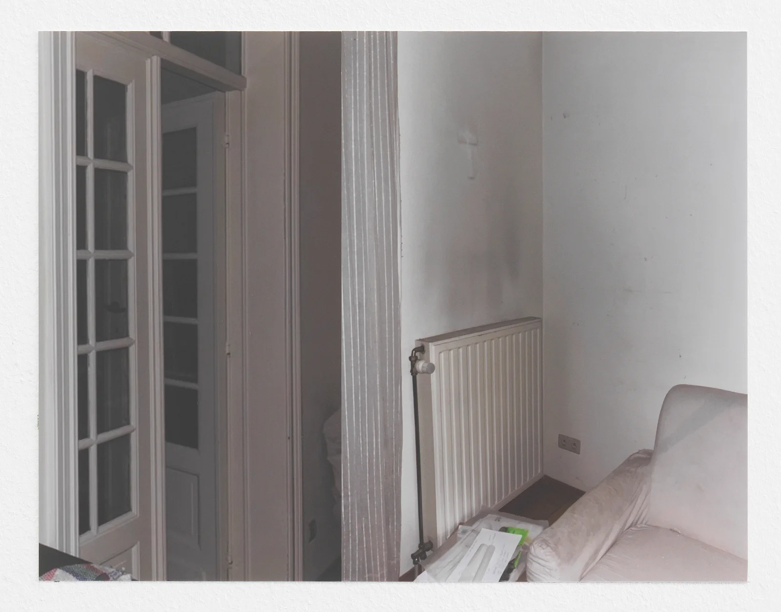 Guest room — Samuel Hindolo — Exhibitions — Galerie Buchholz — Image 40