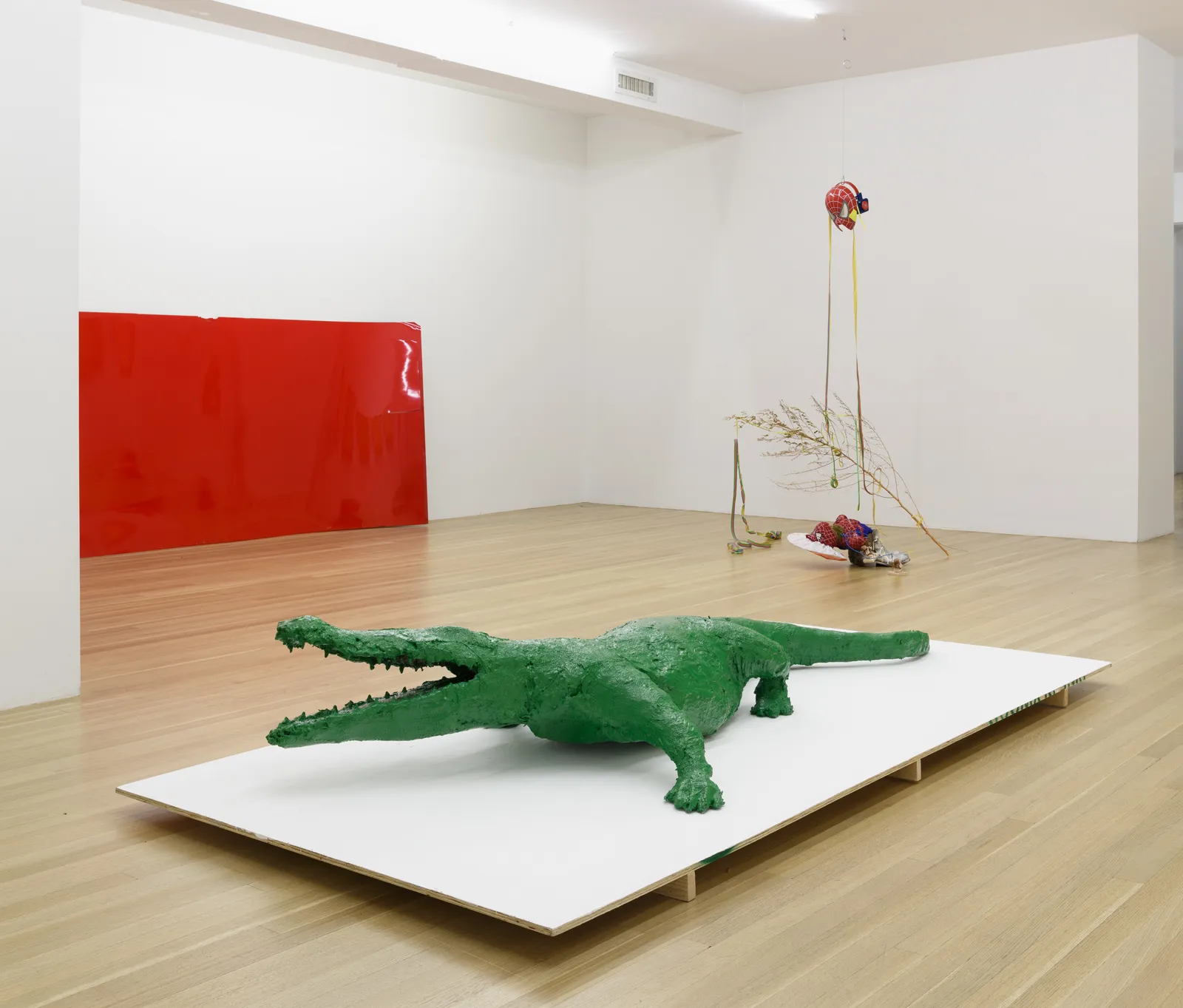 and a footnote on the idea of natural history in Jack Smith an exhibition organized with Juliane Rebentisch — Lutz Bacher, Isa Genzken, Anne Imhof, Michael Krebber, Henrik Olesen, Josephine Pryde — Exhibitions — Galerie Buchholz — Image 17