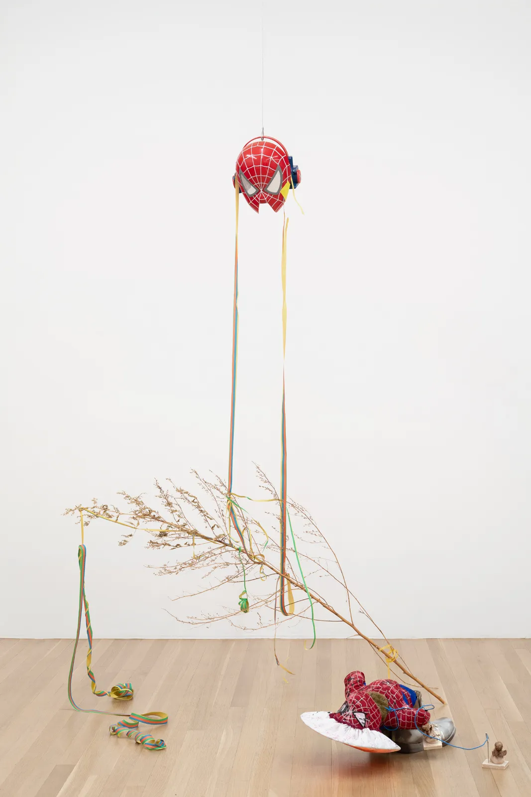 and a footnote on the idea of natural history in Jack Smith an exhibition organized with Juliane Rebentisch — Lutz Bacher, Isa Genzken, Anne Imhof, Michael Krebber, Henrik Olesen, Josephine Pryde — Exhibitions — Galerie Buchholz — Image 18