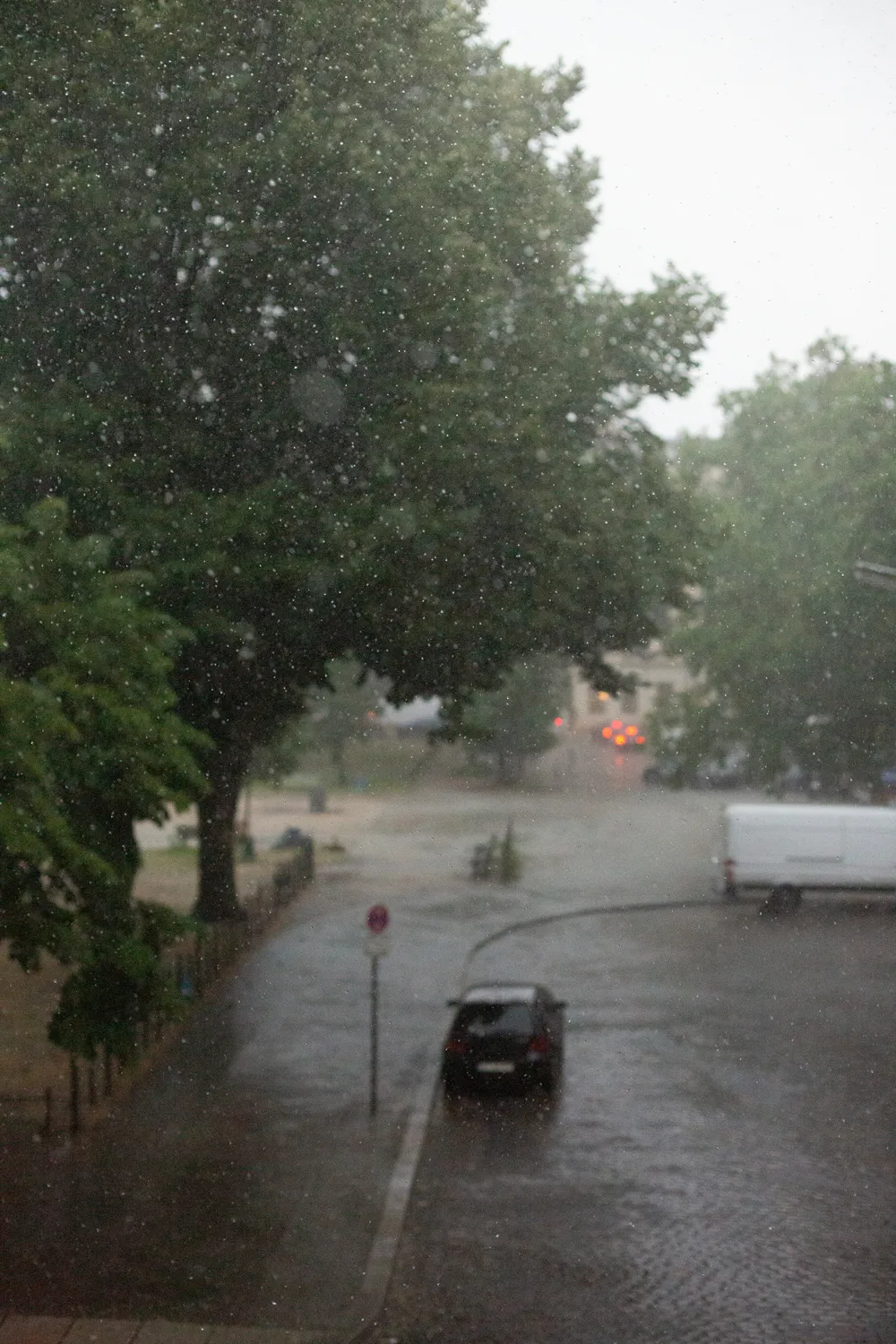 Summer Storm Rain Drops Freeze Frame — Wolfgang Tillmans — Exhibitions — Galerie Buchholz — Image 54