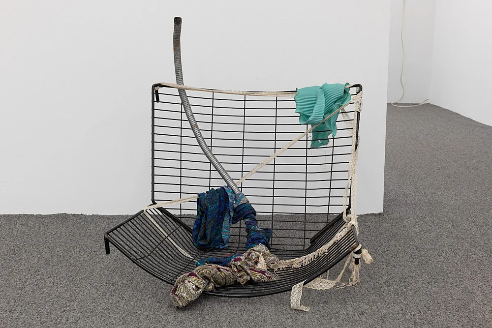 an exhibition organized by Samuel Hindolo — Yuji Agematsu, Gilles Aillaud, Cecilia Bjartmar Hylta, Prunella Clough, Curtis Cuffie, Dominick Di Meo, Trisha... — Exhibitions — Galerie Buchholz — Image 00