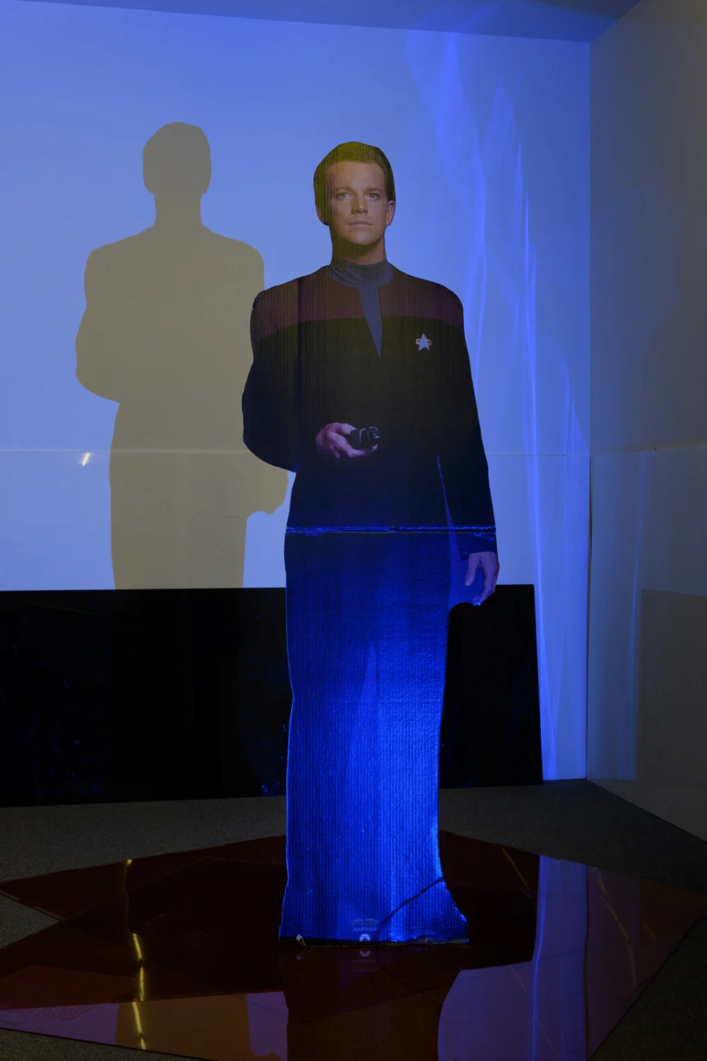 Into the Dimensional Corridor — Lutz Bacher — Exhibitions — Galerie Buchholz — Image 09