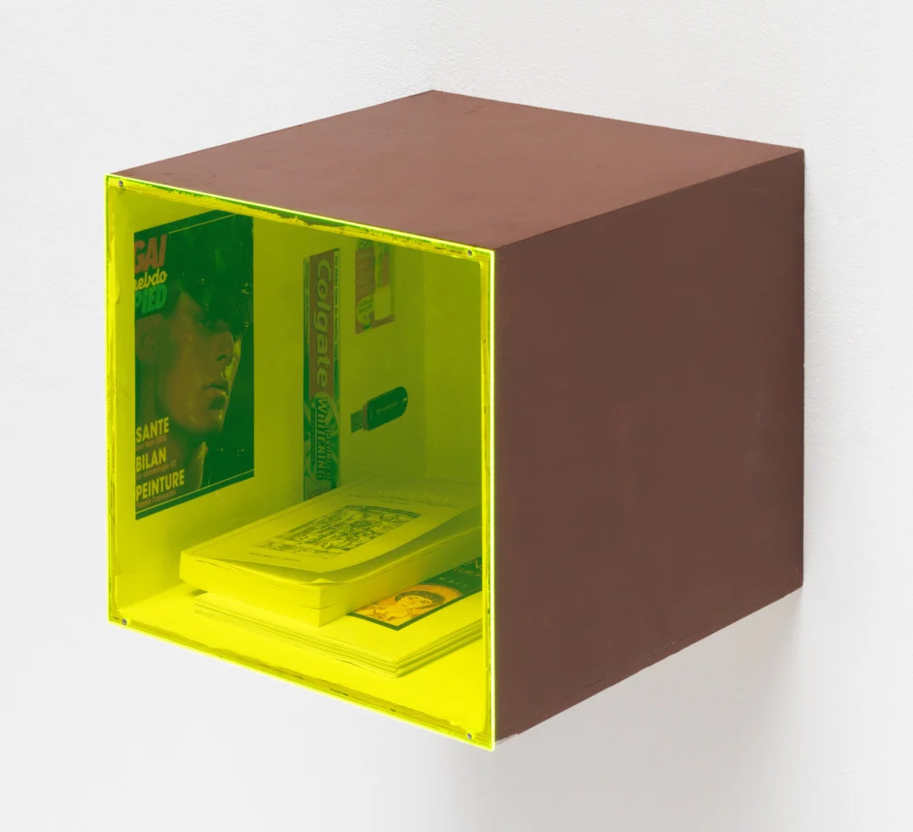 Food chain incl. prehistoric animals — Henrik Olesen — Exhibitions — Galerie Buchholz — Image 00