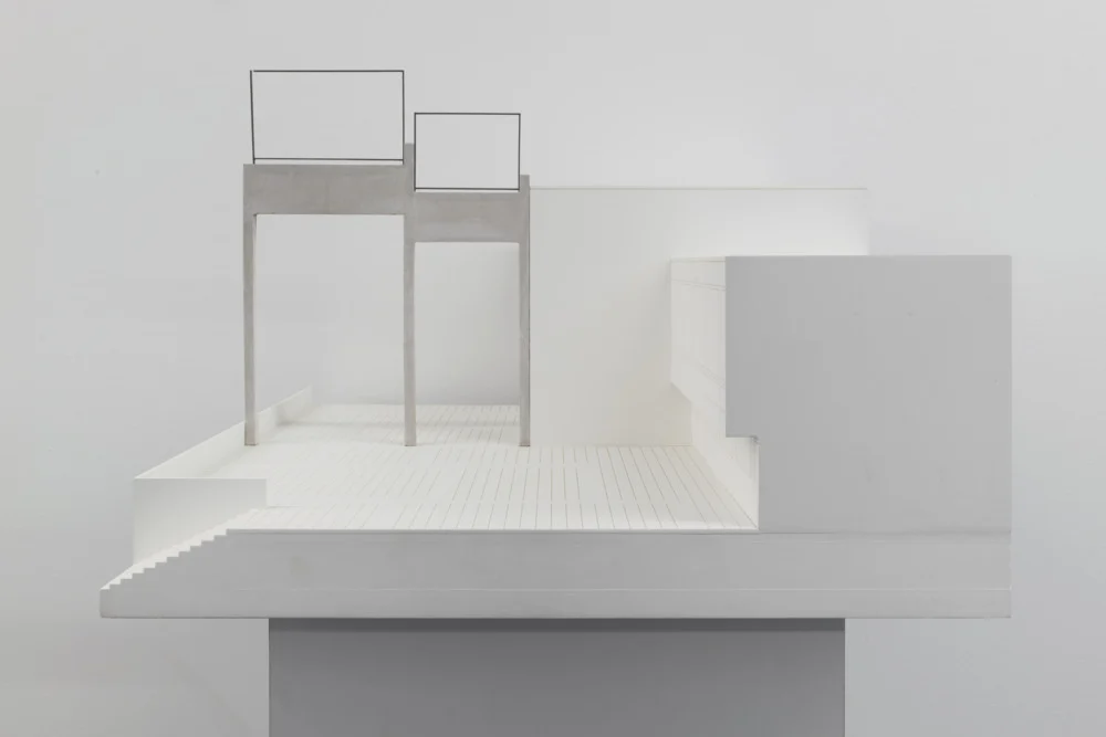 Projects for Outside ISA USA — Isa Genzken — Exhibitions — Galerie Buchholz — Image 00