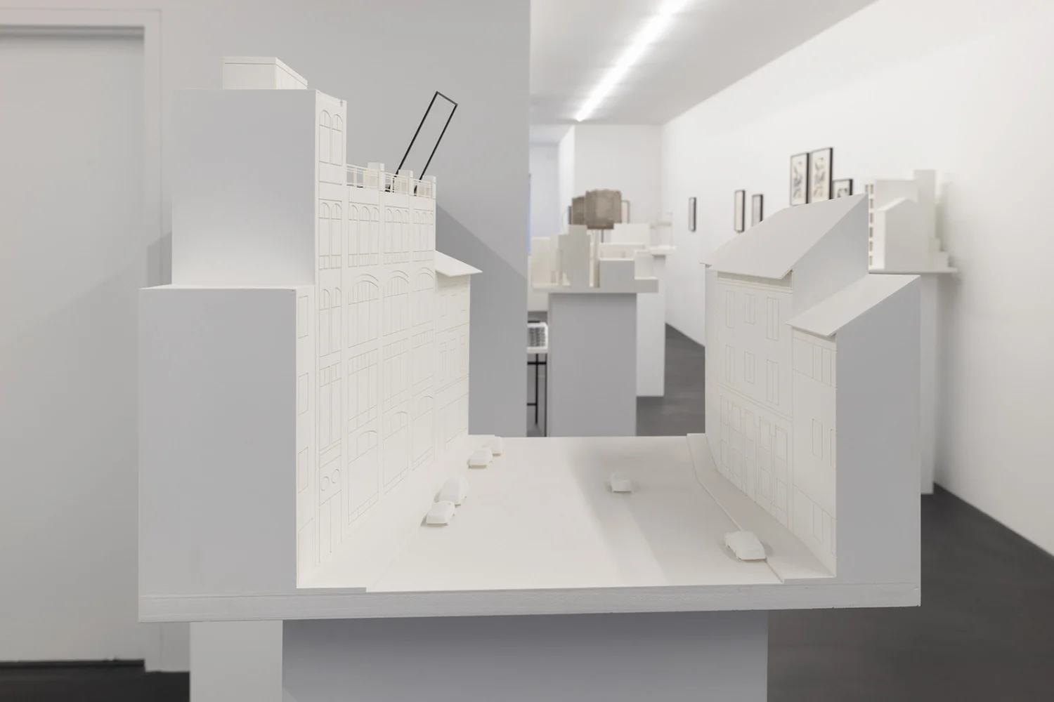 Projects for Outside ISA USA — Isa Genzken — Exhibitions — Galerie Buchholz — Image 48